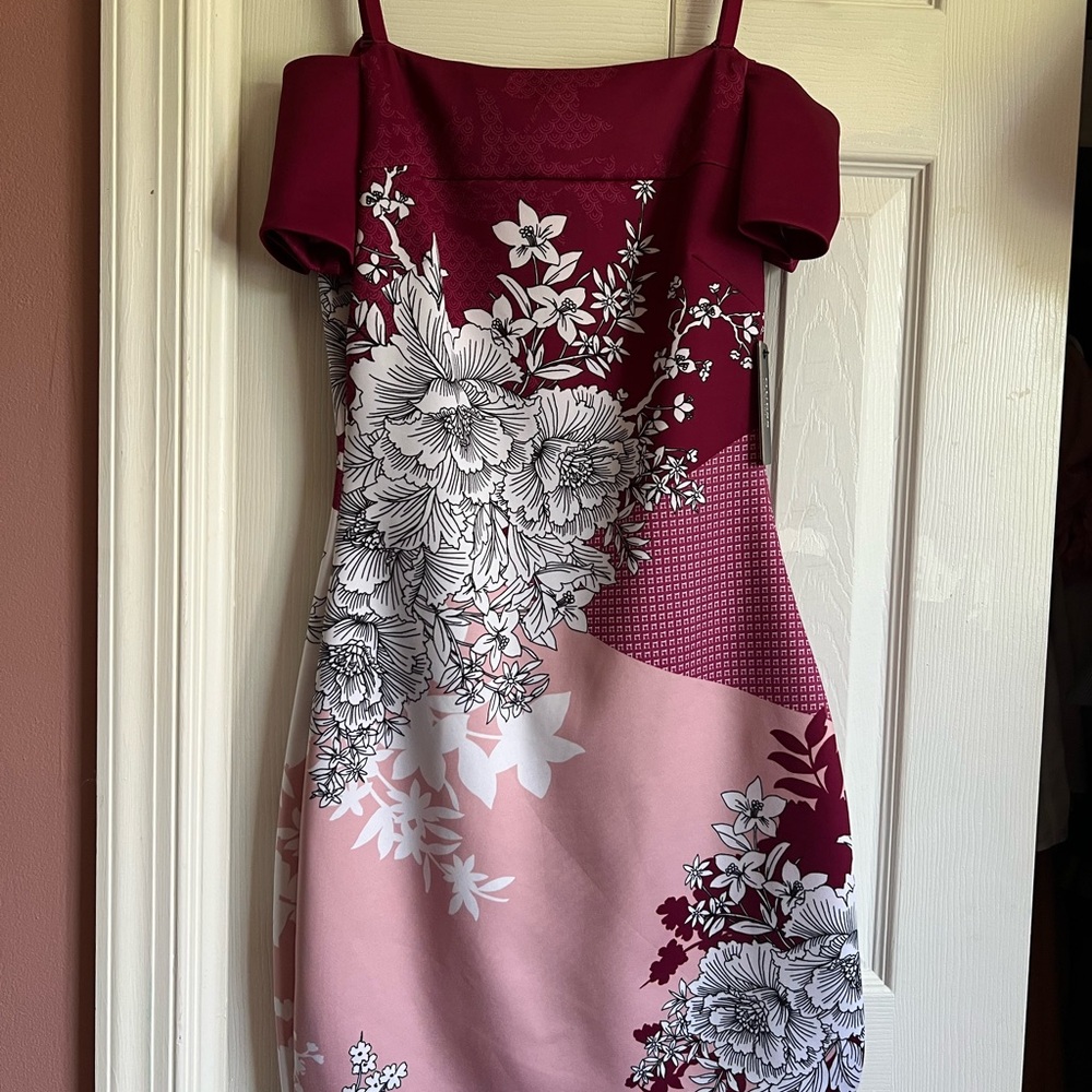 NWT Guess Strapless Dress in Pink and Burgundy Floral sz 2
